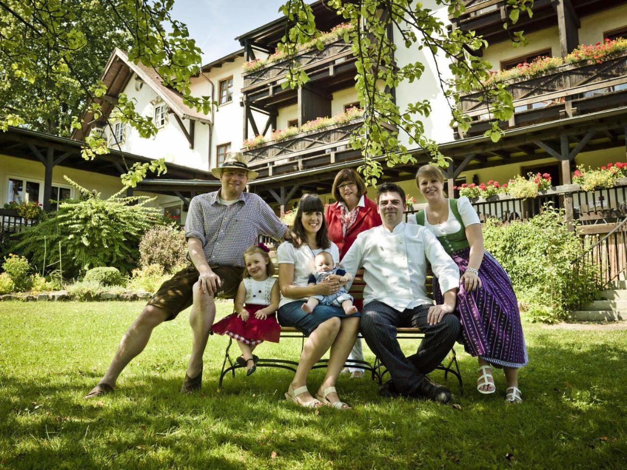Hotel Zur Waldbahn Zwiesel Ngoại thất bức ảnh